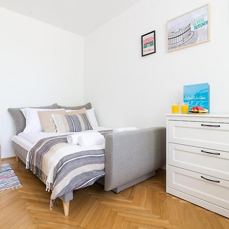 Rent Like Home - Pawia 36 Варшава Екстер'єр фото